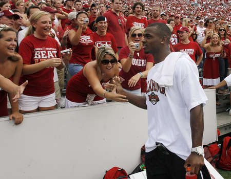 adrian peterson red river rivalry